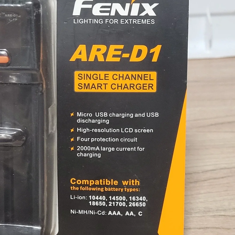 Fenix ARE-D1 USB Battery charger w/ carry case 21700 18650 16340 14500 AA AAA C
